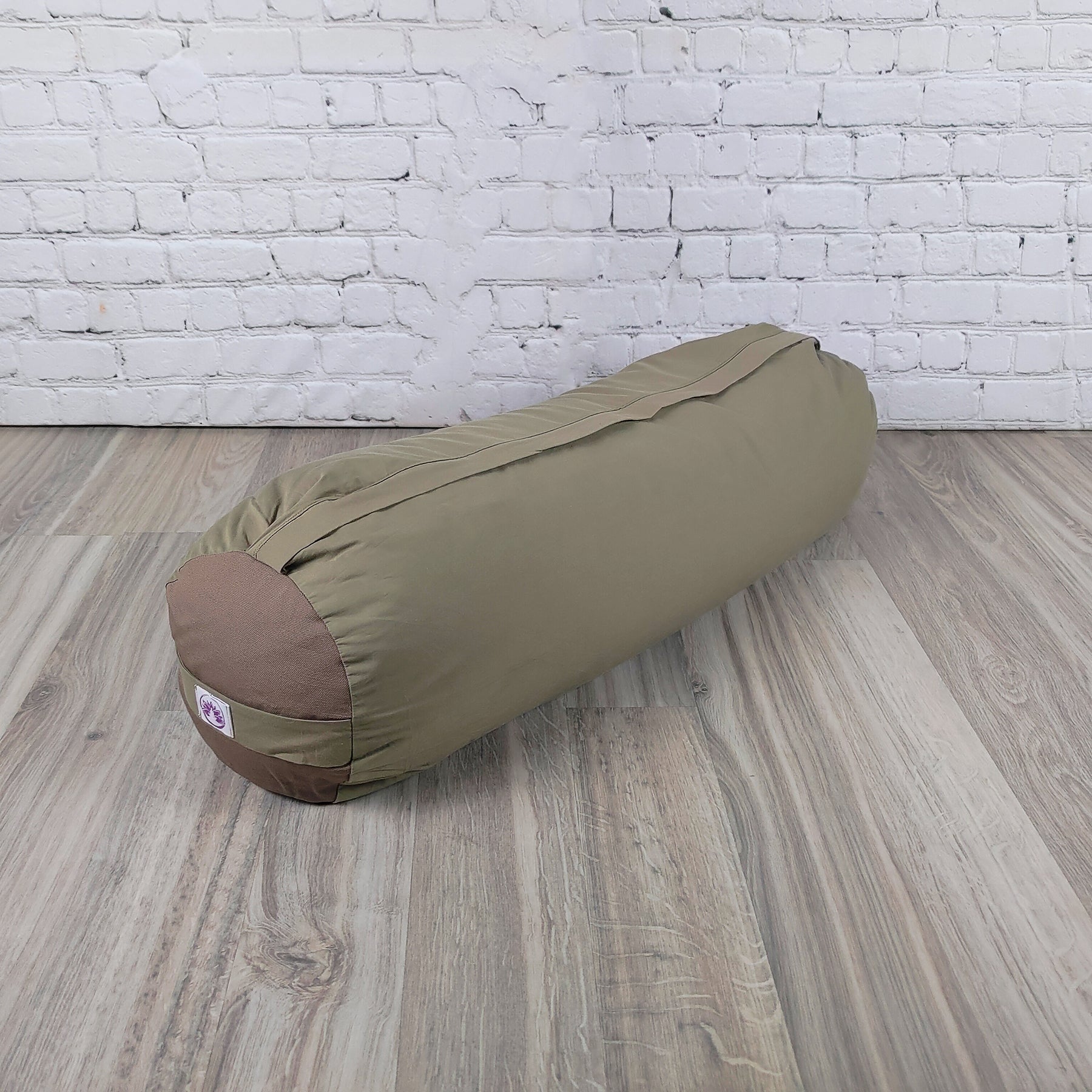 Cuscino dorsale bolster yoga cotone naturale scuro per il supporto e il comfort durante le pratiche di yoga