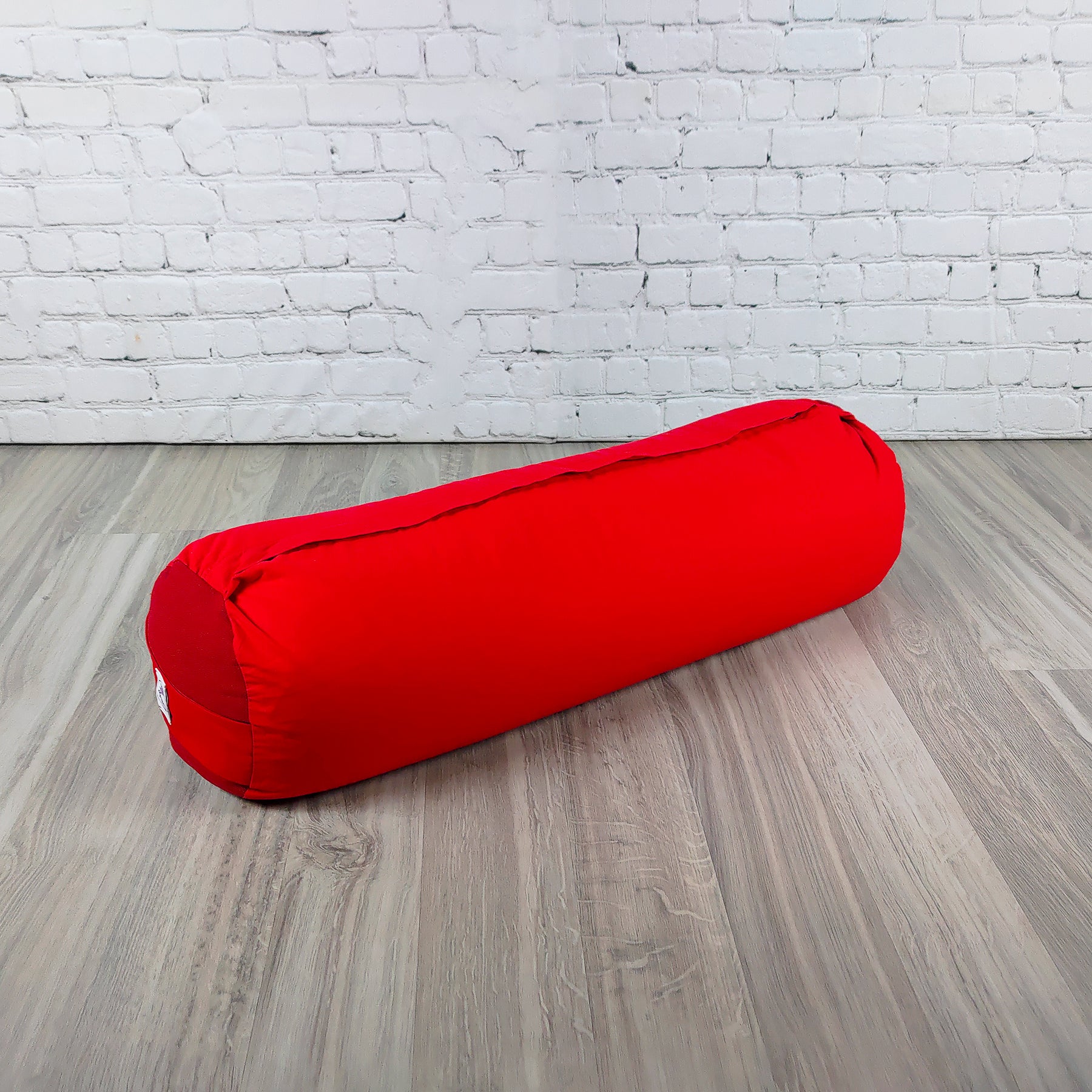 Cuscino dorsale rosso in cotone per yoga, ideale per supporto e comfort durante le posizioni, bolster yoga cotone rosso