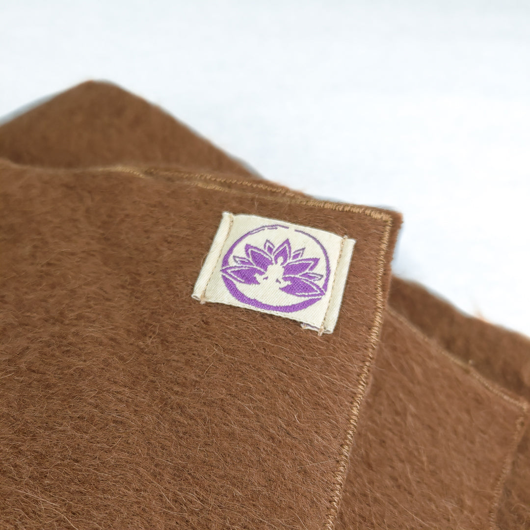 Coperta yoga cashmere cammello morbida e calda per pratiche di meditazione e relax