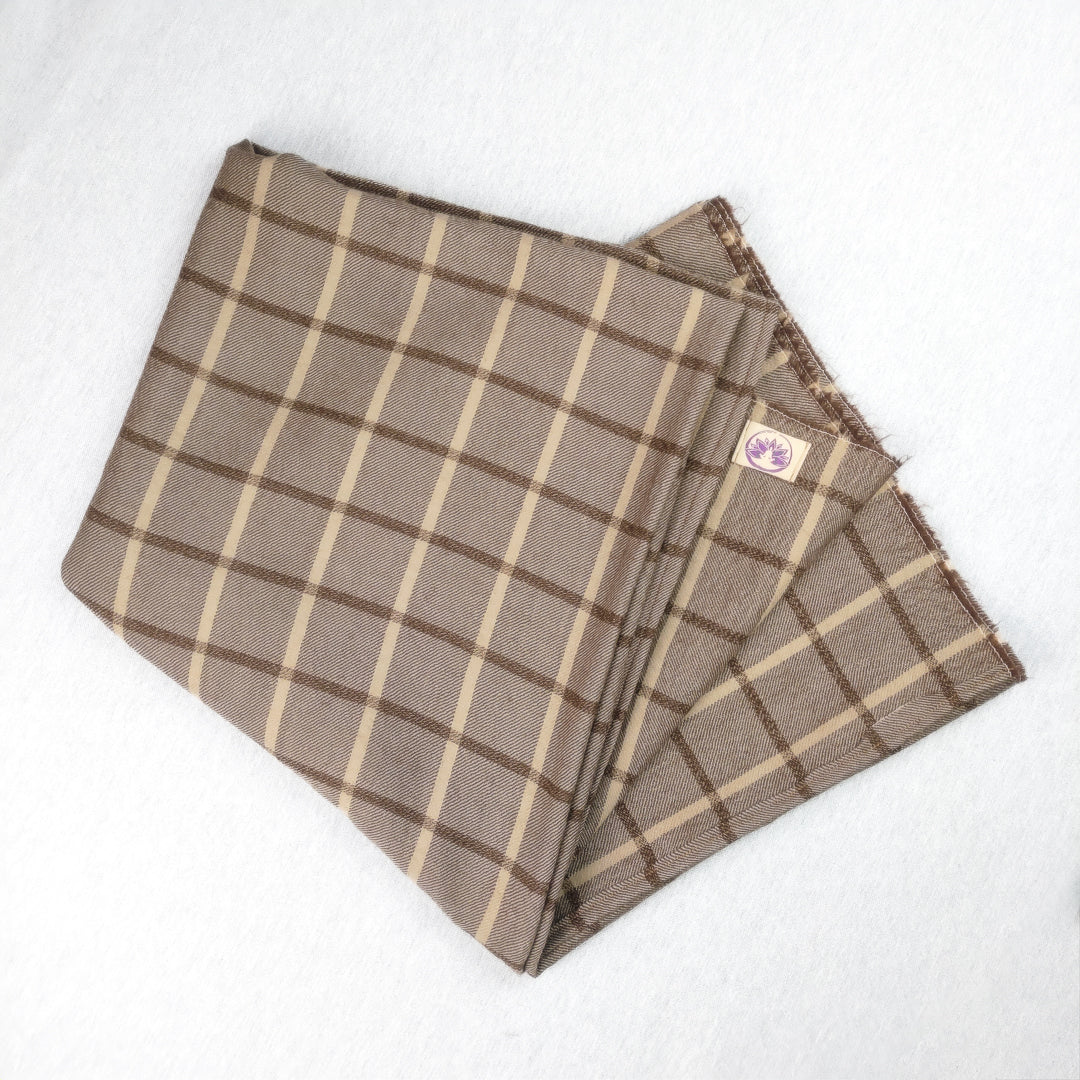 Coperta yoga pura lana merino con motivo a quadri in tonalità marroni per comfort e calore