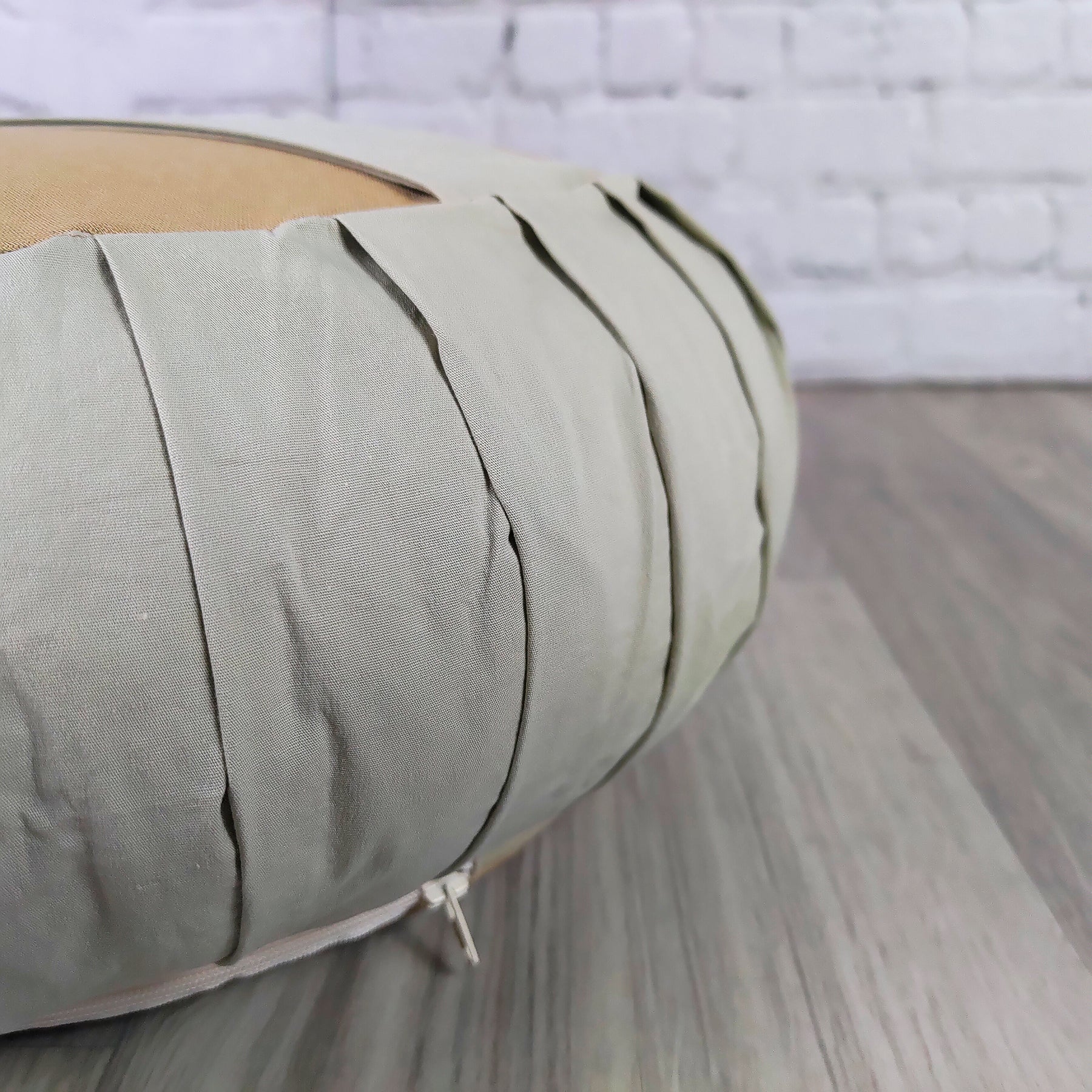 Cuscino zafu classici naturale chiaro, morbido e confortevole per supporto lombare durante la meditazione