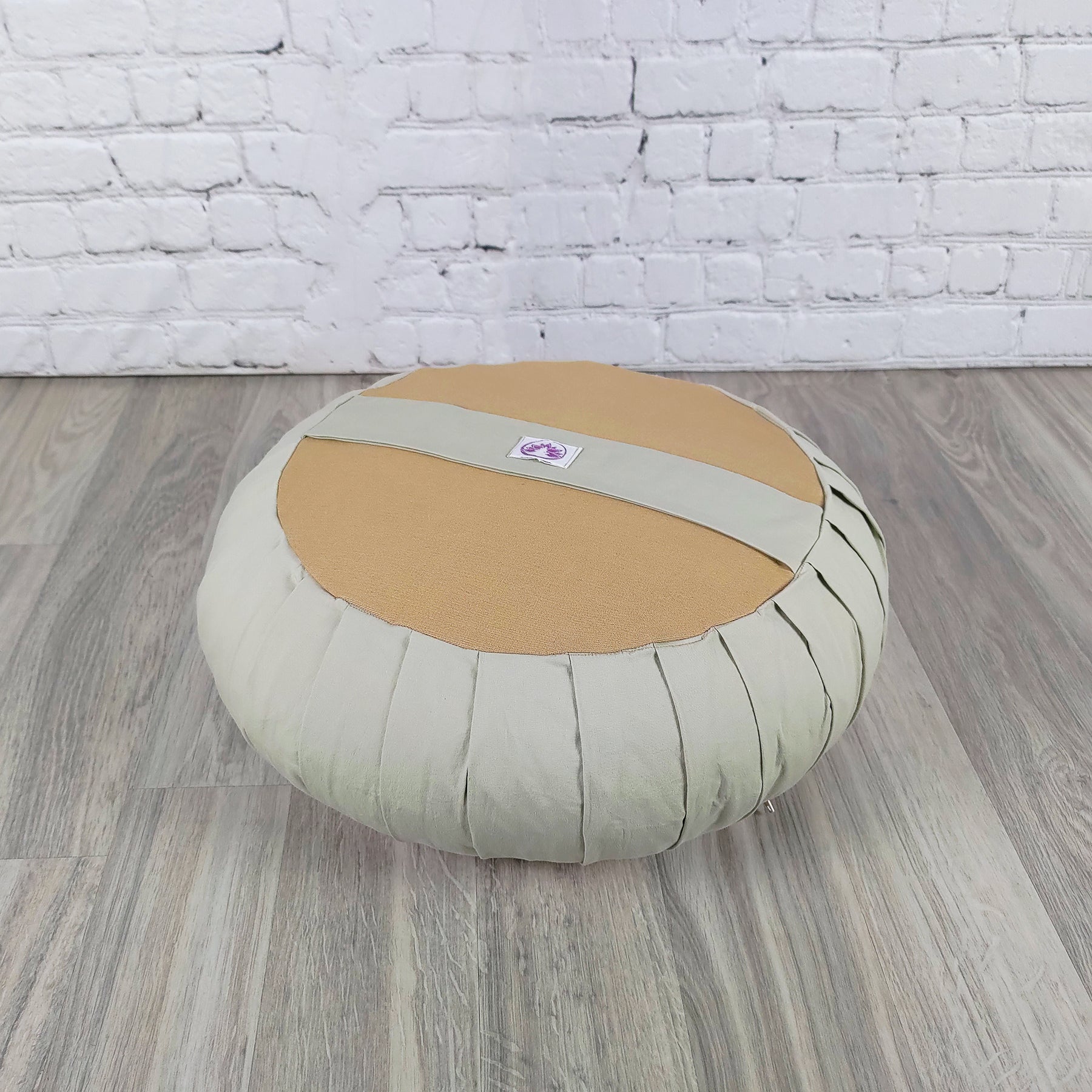 Cuscino zafu classici naturale chiaro per supporto lombare e benessere durante la meditazione