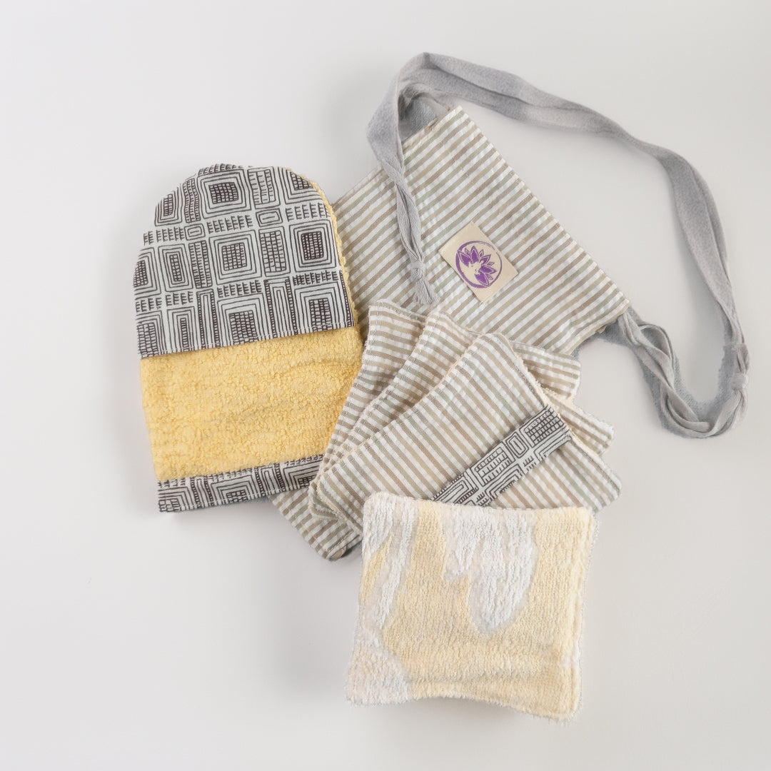 Kit scrub corpo con guanto, spugna e fasce per un&