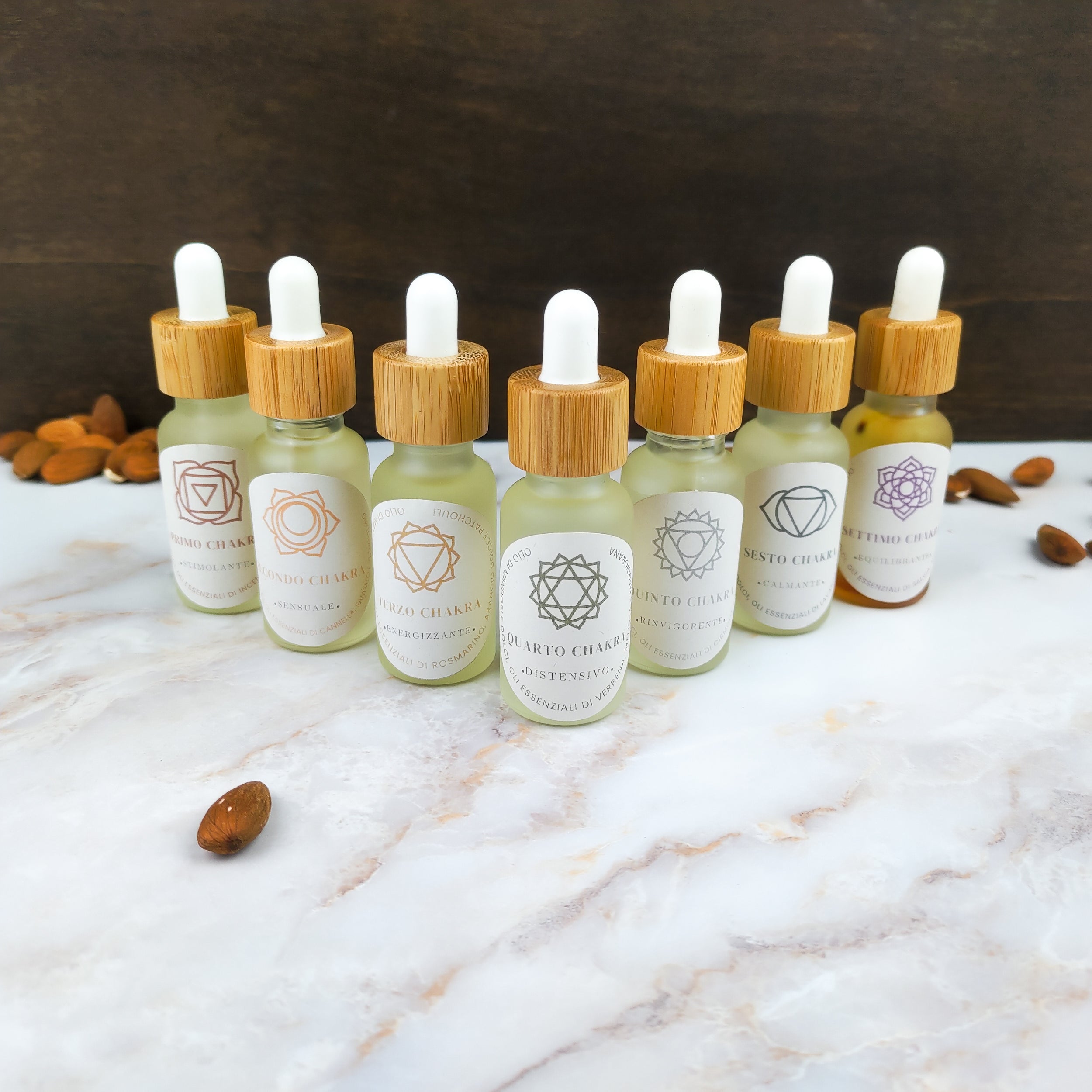 Set di oli da massaggio Shop Zen, include olio per massaggi primo chakra in bottigliette con pipetta