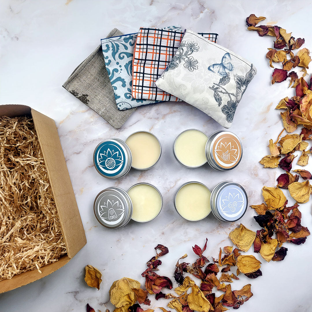 Confezione regalo box benessere corpo con candele e sacchetti profumati per il relax