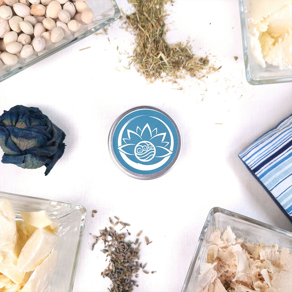 Ingredienti naturali per burro corpo naturale antinfiammatorio di Shop Zen in ciotole di vetro