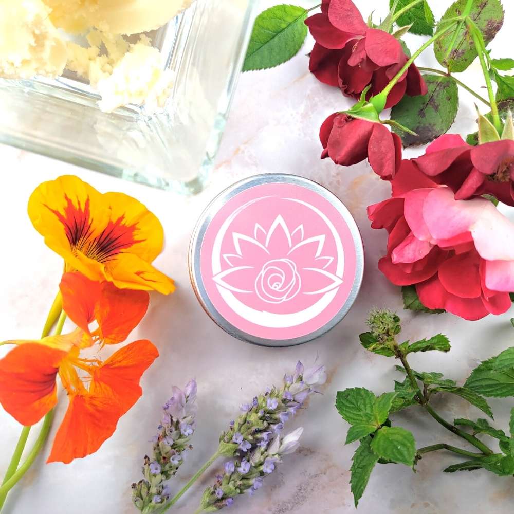 Burro corpo naturale aromatico di Shop Zen con ingredienti botanici e profumi floreali