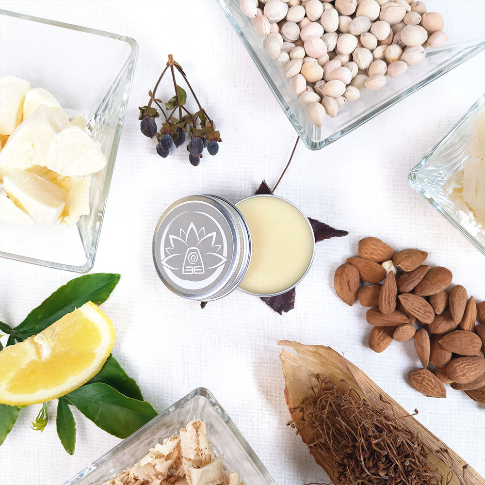 Burro corpo naturale decontratturante con ingredienti naturali come mandorle e limone