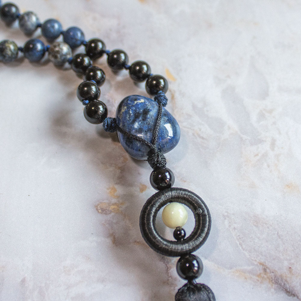 Mala 108 grani "Io sono in Pace" in Sodalite e Howlite Bianca