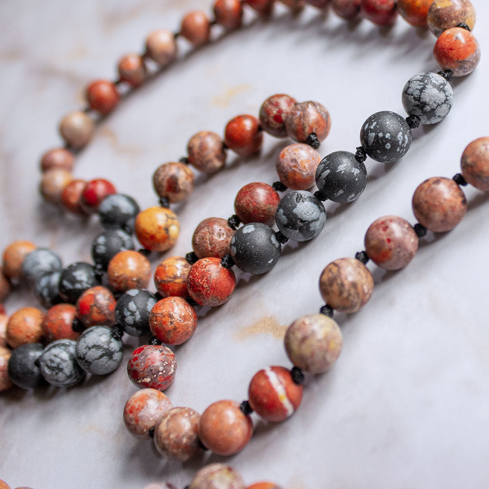Collane mala diaspro rosso e ossidiana con perle colorate per la meditazione e il benessere