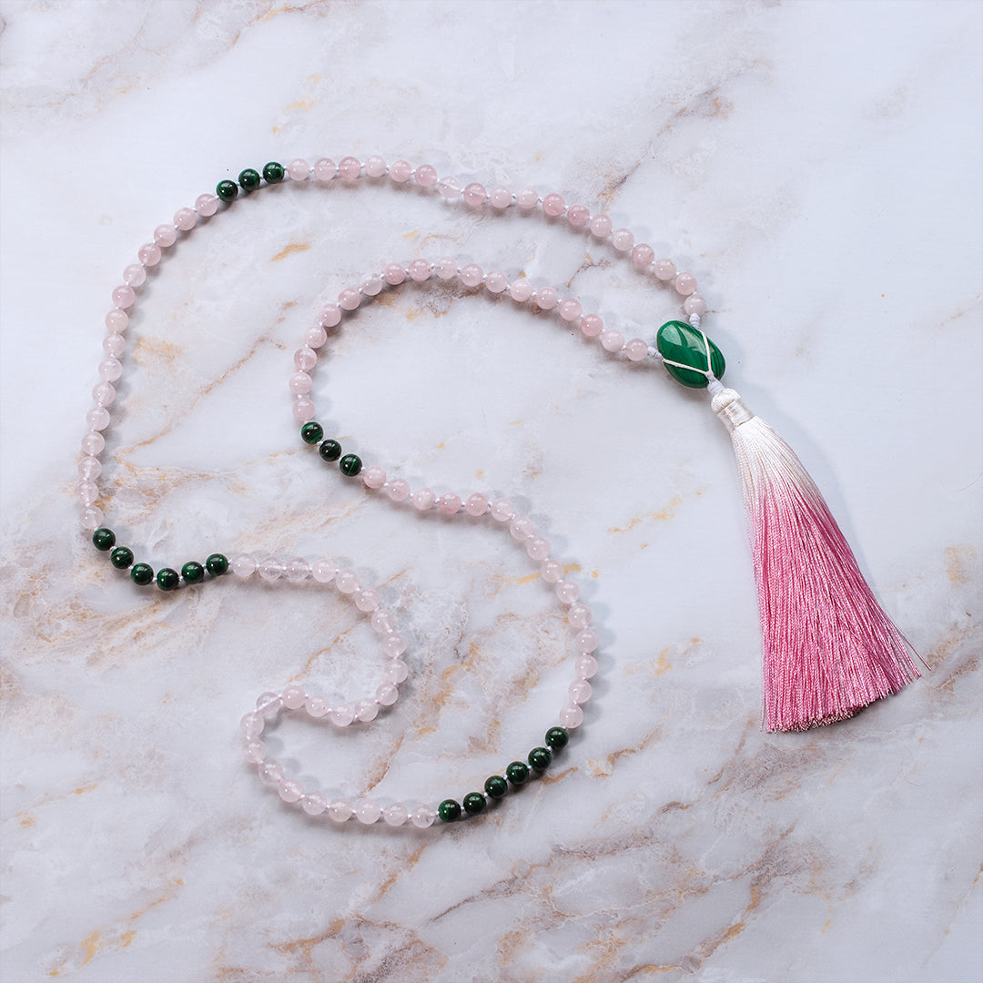 Collana mala malachite e quarzo rosa con nappo rosa per meditazione e benessere
