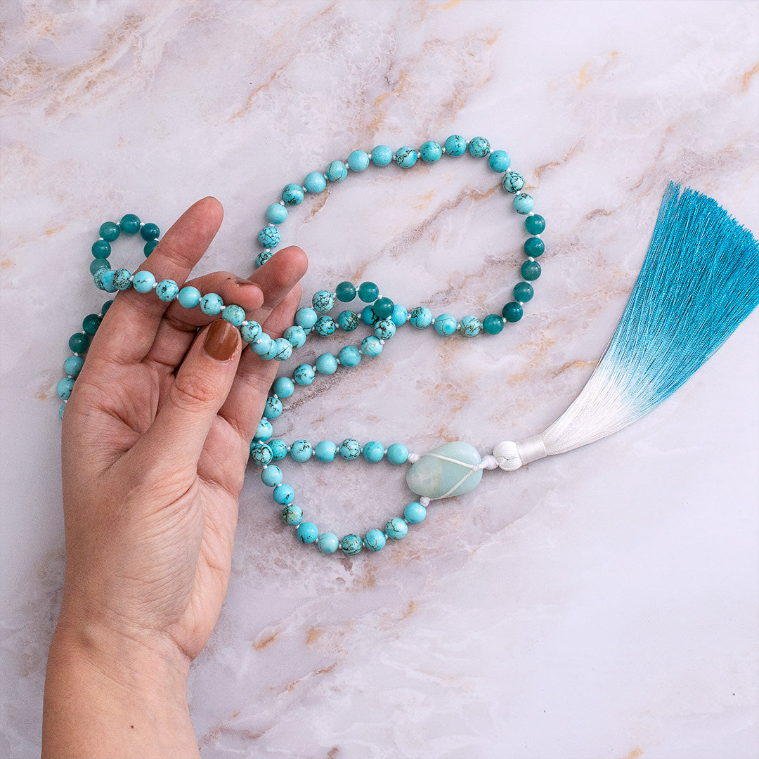 Collana mala turchese e amazzonite con frangia blu per meditazione e benessere