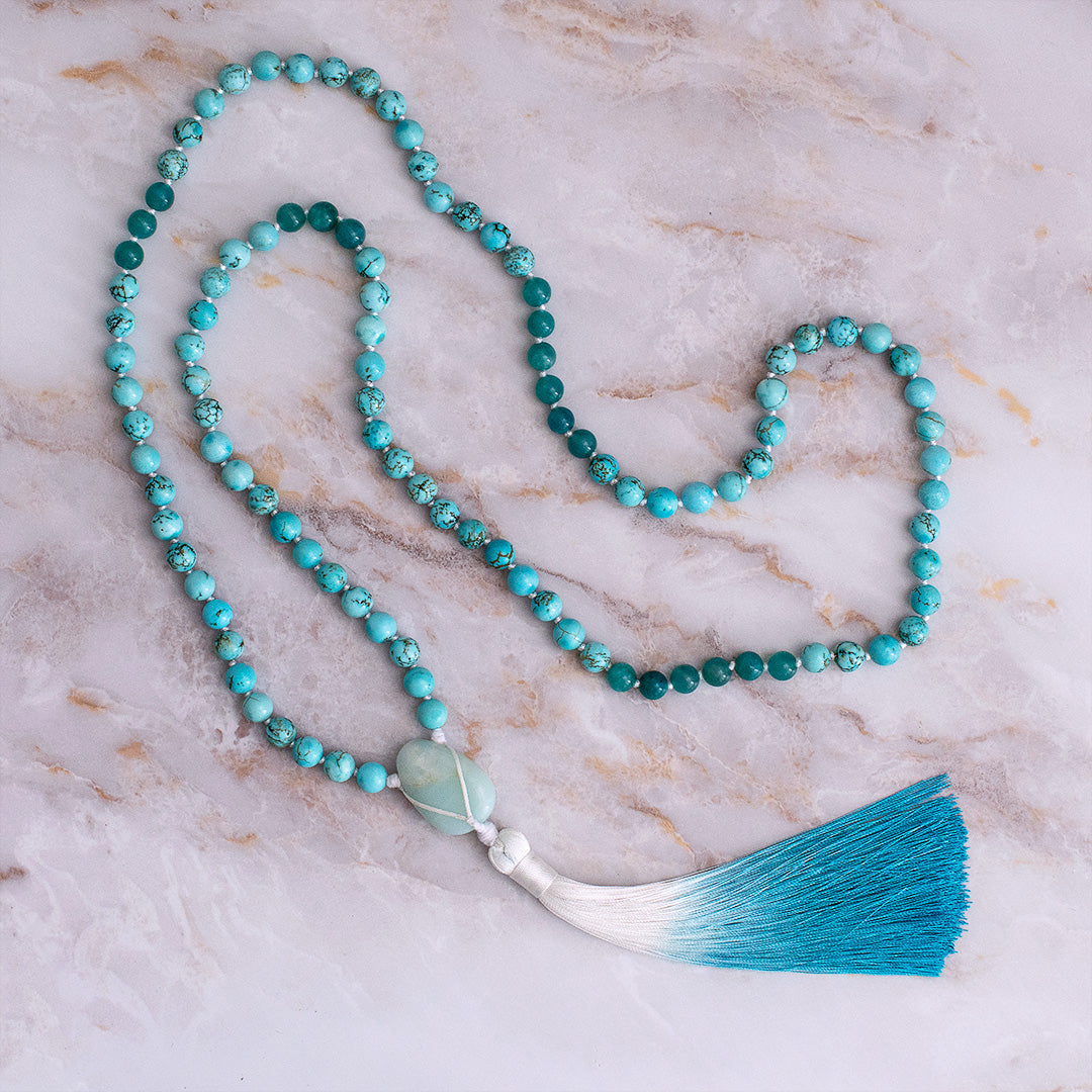 Collana mala turchese e amazzonite con frange, ideale per meditazione e stile boho