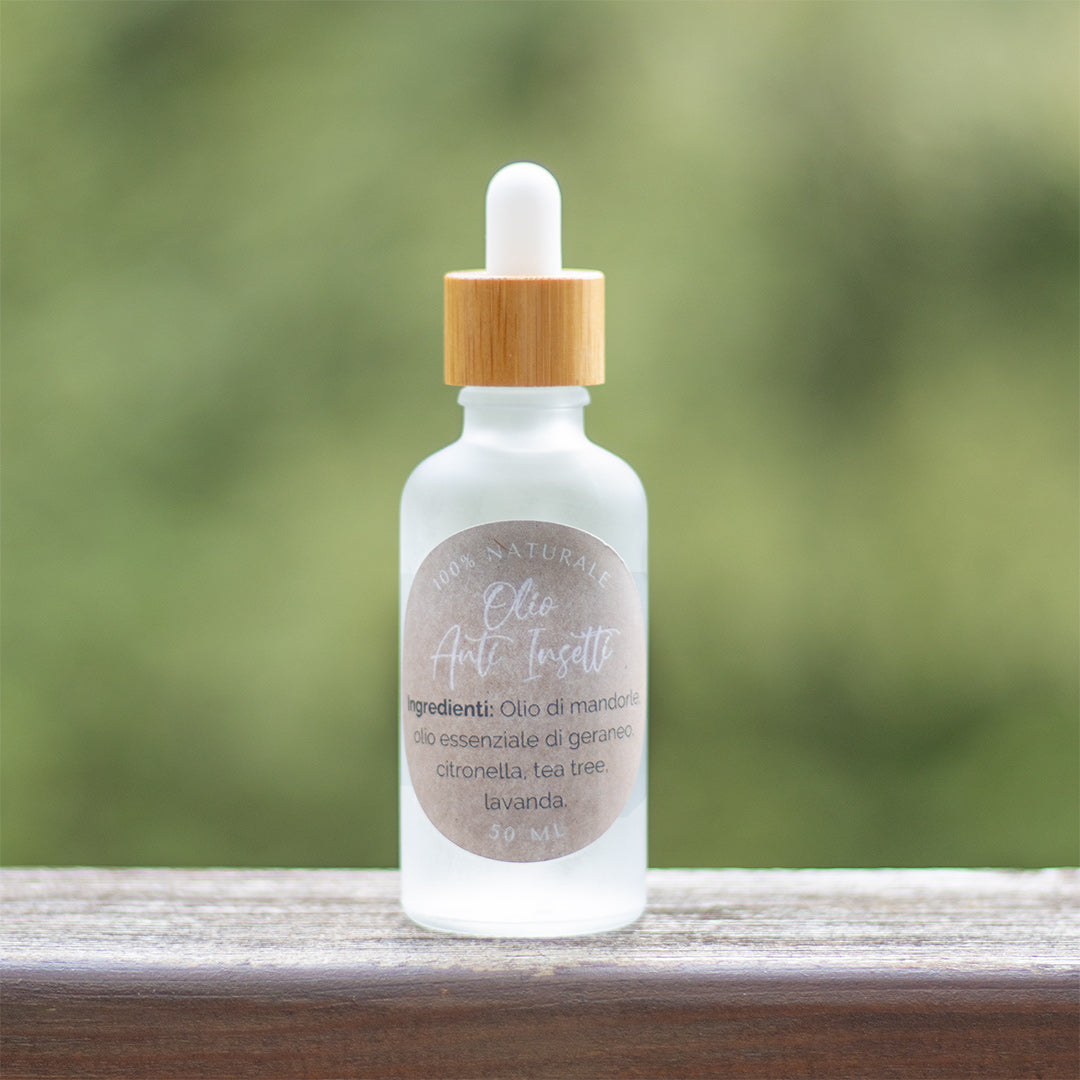 Flacone di olio naturale anti insetti da 30 ml con contagocce e ingredienti naturali