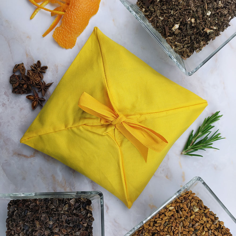 Profumatore ambiente terzo chakra confezionato in tessuto giallo con erbe aromatiche naturali