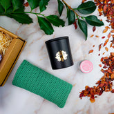 Confezione regalo con box benessere artigianale, candele e accessori per il relax