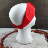 Fascia rossa per capelli in cotone della confezione regalo box benessere estivo di Shop Zen