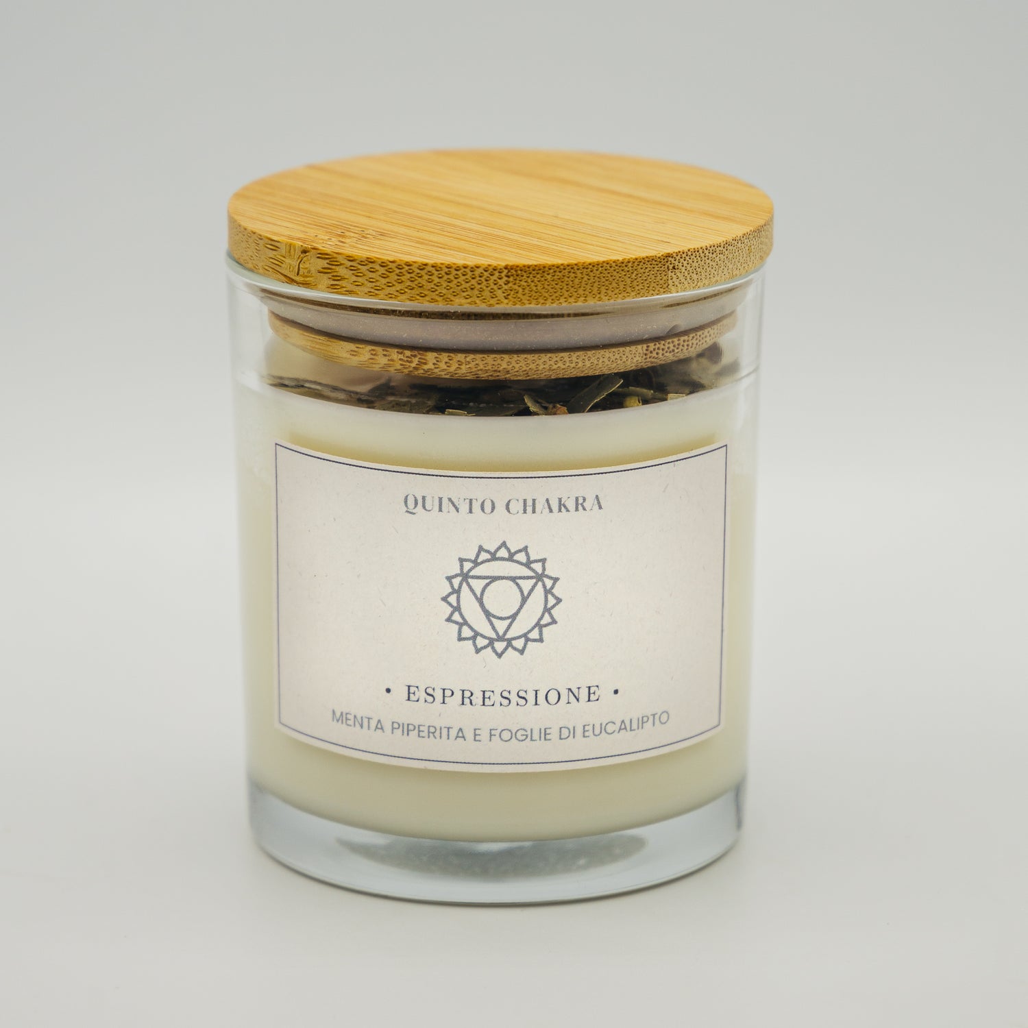 Candela 7 chakra Quinto Chakra con aroma di menta piperita e foglie di eucalipto