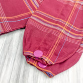 Fascia capelli con ferretto tartan in rosso e blu, perfetta per un look elegante e trendy