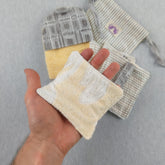 Kit scrub corpo con spugne e guanti in vari materiali per una pelle liscia e morbida