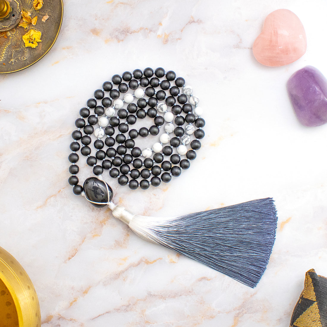 Mala 108 grani “Io Sono il Tao” in ossidiana nera e howlite bianca