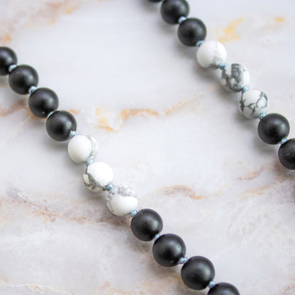 Mala 108 grani “Io Sono il Tao” in ossidiana nera e howlite bianca