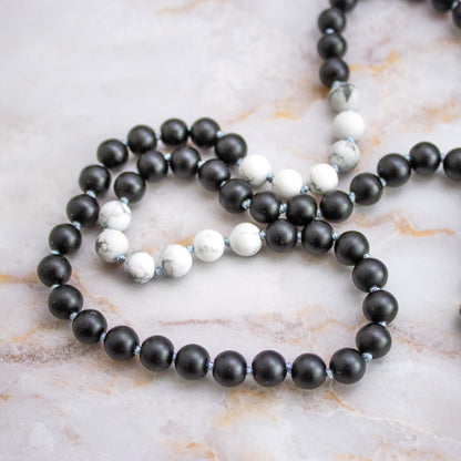 Mala 108 grani “Io Sono il Tao” in ossidiana nera e howlite bianca