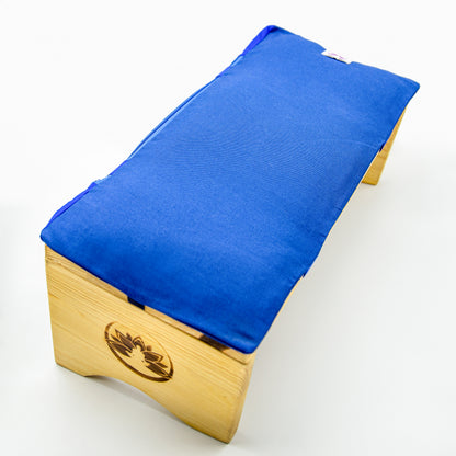 Set da meditazione monocromatico blu con sgabello