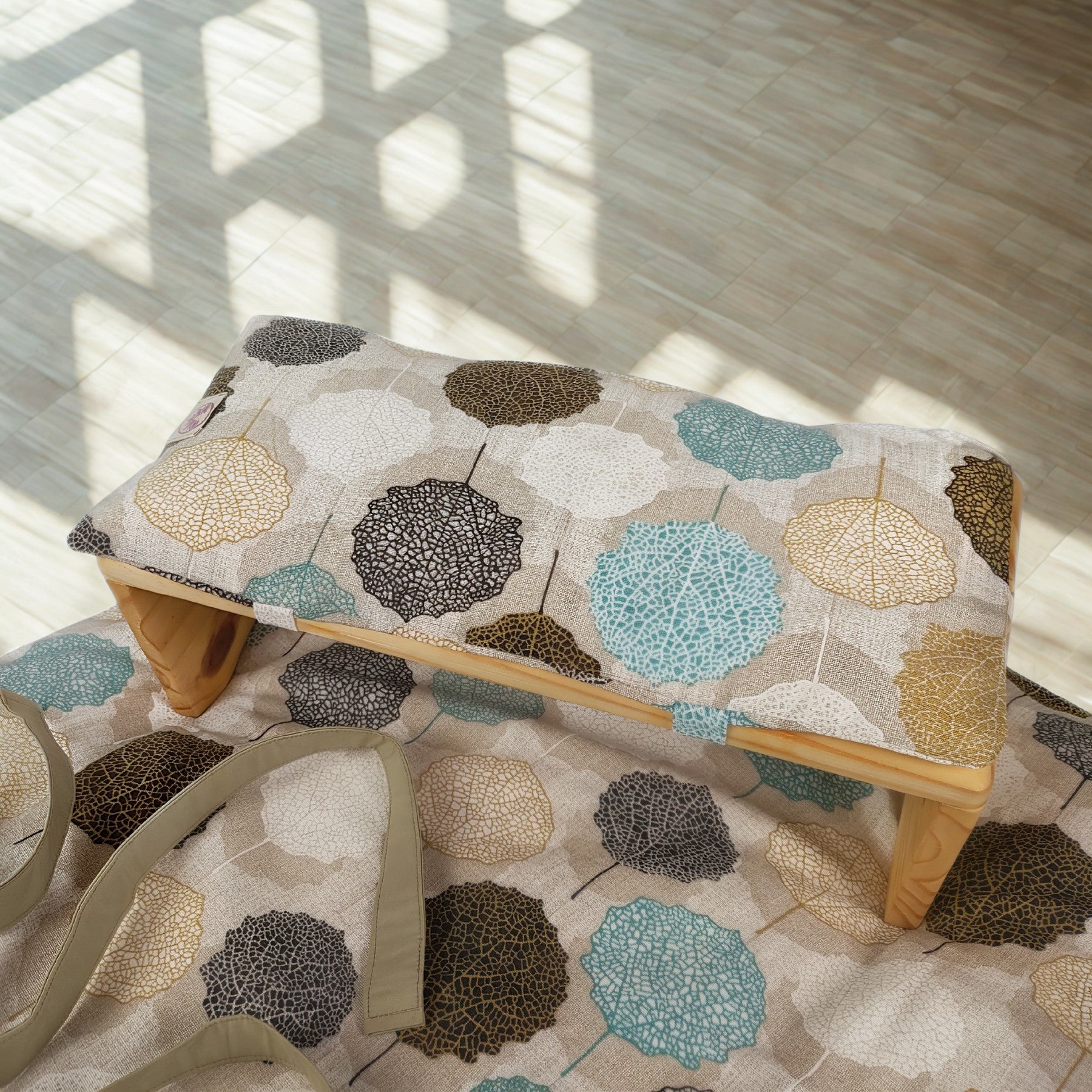 Set Meditazione Cerere con Sgabello Imbottito