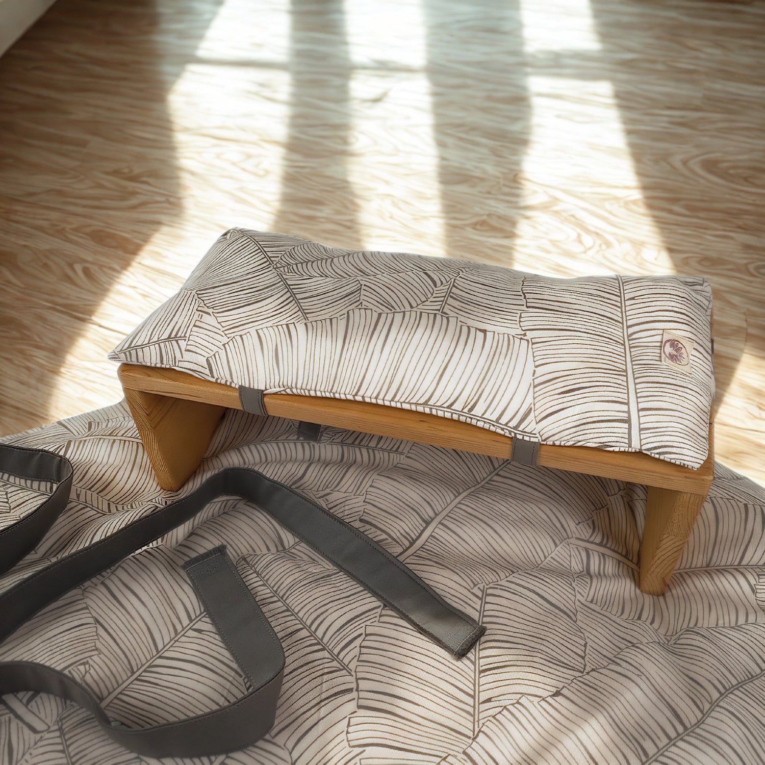 Set Meditazione Elsa con Sgabello Imbottito