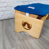 Sgabello cotone blu del set meditazione con sgabello cotone blu, ideale per pratiche di meditazione e relax