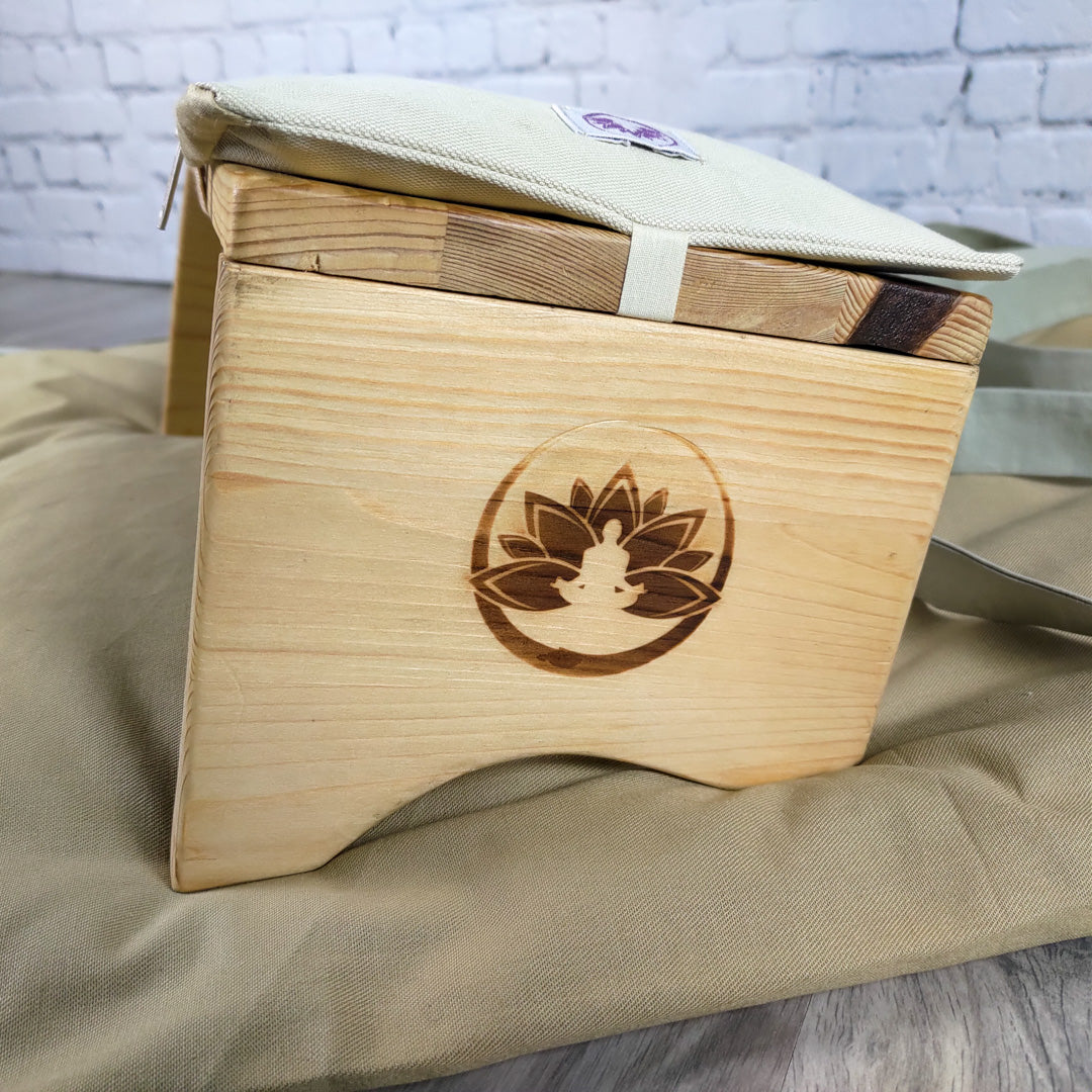 Set meditazione con sgabello cotone naturale chiaro in legno con logo della Buddha e design ergonomico