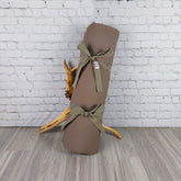 Set meditazione con sgabello cotone naturale scuro, confortevole e elegante per pratiche di meditazione