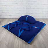 Set meditazione con zafu a mezzaluna cotone blu e cuscini di supporto lombari per comfort.