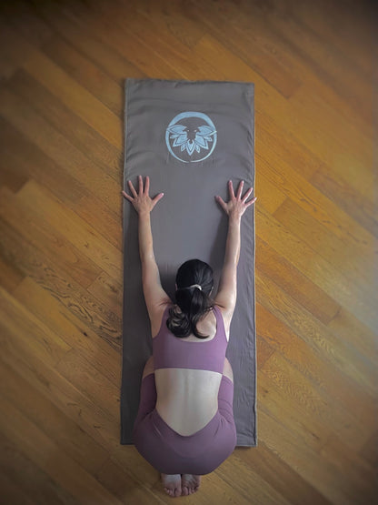 Set yoga made in Italy, tappetino da yoga con design elegante per pratiche di meditazione e stretching