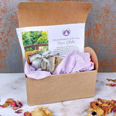 Confezione regalo box degustazione tisane con tè biologici e naturali in una scatola elegante