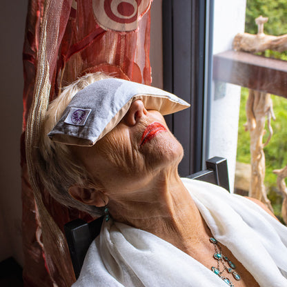 Cuscino per gli occhi personalizzato adatto per il relax e il benessere durante la meditazione