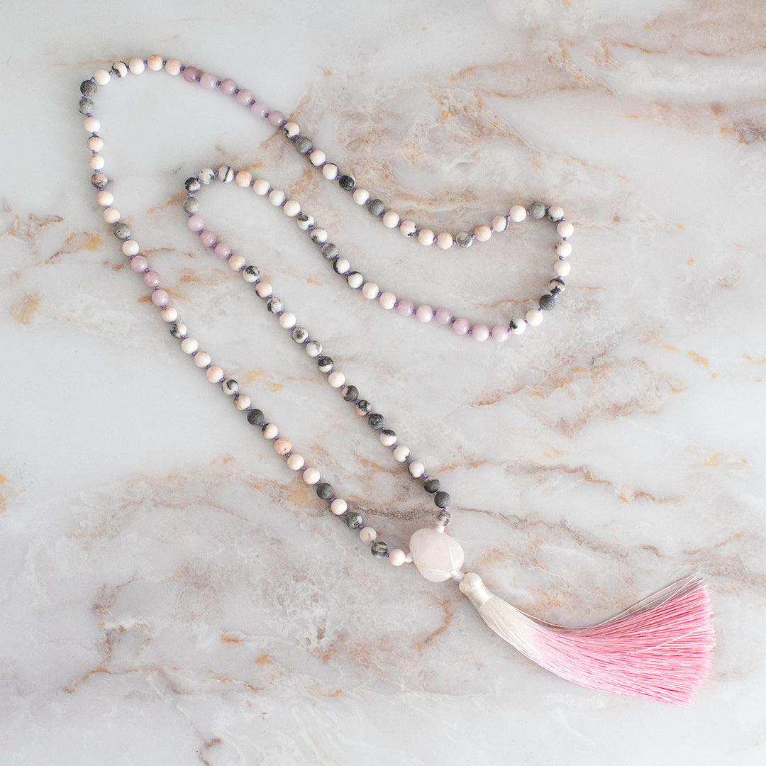 Mala 108 grani “Proteggo il mio Cuore” in kunzite, diaspro zebra rosa e manganocalcite