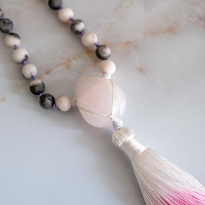 Mala 108 grani “Proteggo il mio Cuore” in Kunzite, Diaspro Zebra Rosa e Manganocalcite