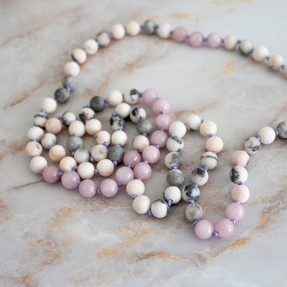Mala 108 grani “Proteggo il mio Cuore” in Kunzite, Diaspro Zebra Rosa e Manganocalcite