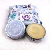 Set burri corpo naturali di Shop Zen con confezione elegante e un burro cosmetico cremoso